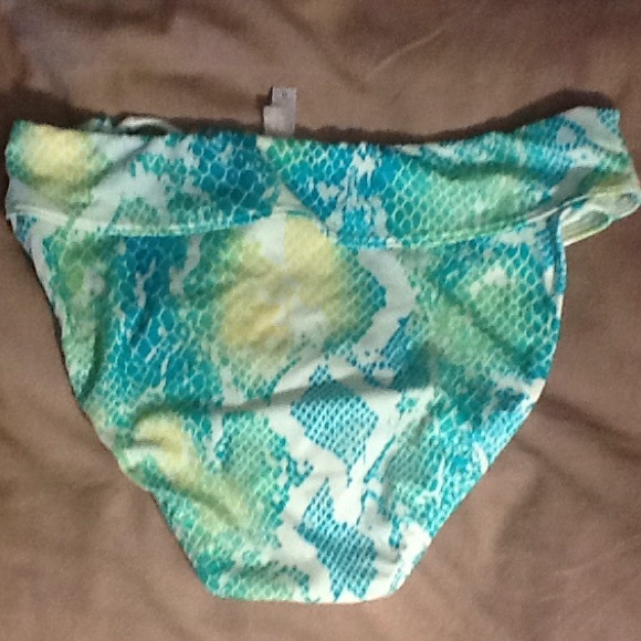 Victoria's Secret bikini bottom - Picture 2 of 3